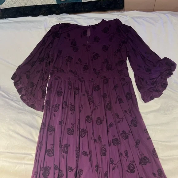 Torrid Deep Purple Floral Fit & Flair Midi Dress With Bell Sleeves.  NWT - Picture 7 of 7